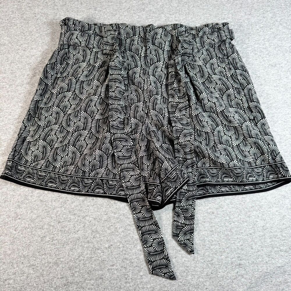 Max Studio Women’s Medium Botanical Print Paperbag Shorts Resort Coastal Boho
